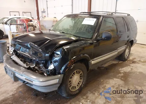 1996 GMC Jimmy from USA, damaged, VIN 1GKDT13W8T2578004
